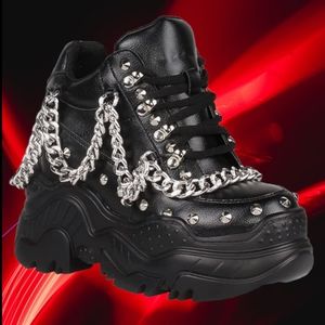 ANTHONY WANG'S NWOT Black Space Candy  Chained Spiked Boots Size 6.5